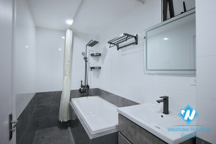 A new modern and good quality apartment for rent in Tay Ho street 