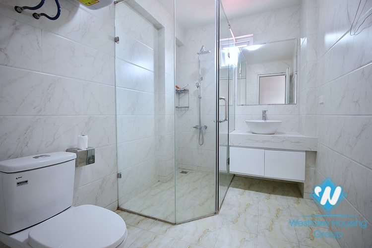 Spacious one bedroom apartment for rent in Tu Hoa street, Tay Ho