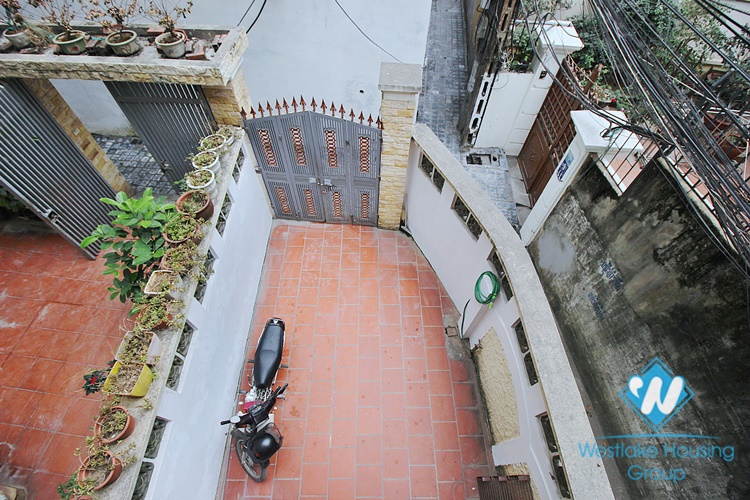 An affordable price 4 bedrooms house for rent in Tu Hoa, Tay Ho