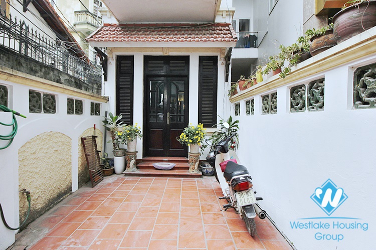 An affordable price 4 bedrooms house for rent in Tu Hoa, Tay Ho