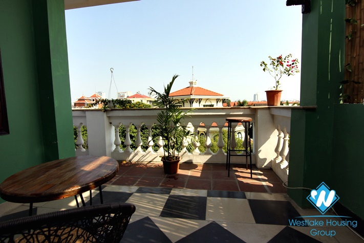 A stylish beautiful studio with lovely balcony for rent in Quang Khanh 