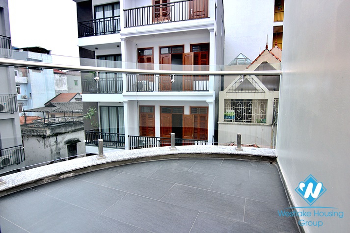 Spacious studio for rent in Tay Ho