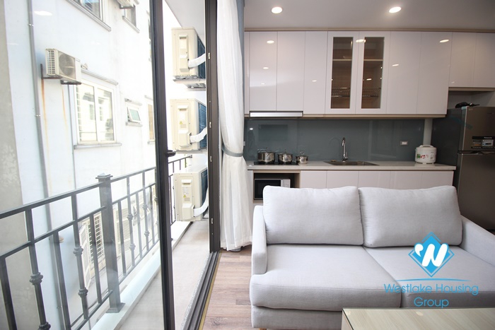 Bright one bedroom apartment for rent in Lieu Giai, Ba Dinh