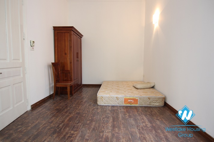 Three bedrooms house in Tu Hoa st, Tay Ho district, Ha Noi