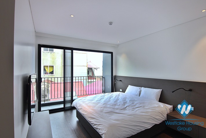 A must-rent two-bedroom apartment on Xuan Dieu street