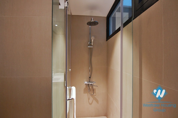 A must-rent two-bedroom apartment on Xuan Dieu street