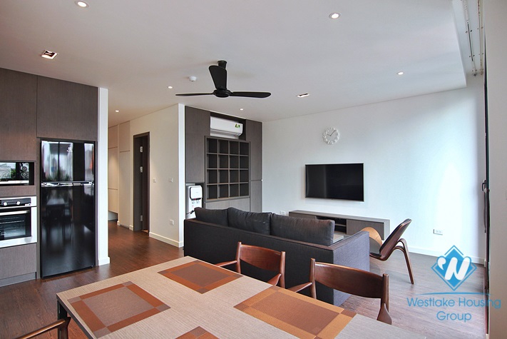 A must-rent two-bedroom apartment on Xuan Dieu street
