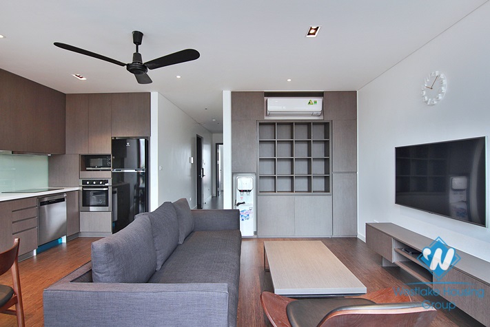 A must-rent two-bedroom apartment on Xuan Dieu street
