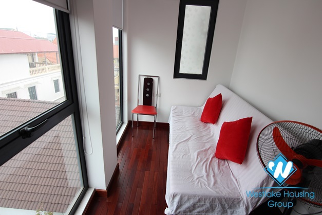 A bright, good 2 bedroom apartment for rent on Tay Ho street