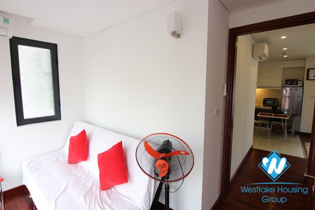 A bright, good 2 bedroom apartment for rent on Tay Ho street