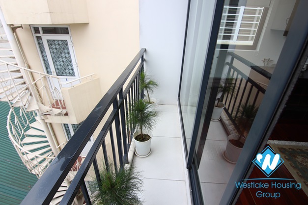 A bright, good 2 bedroom apartment for rent on Tay Ho street