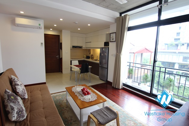 A bright, good 2 bedroom apartment for rent on Tay Ho street