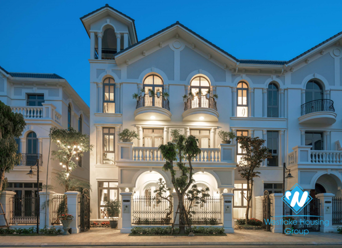 Exquisite design townhouse for remt in Vinhome Harmony Long Bien