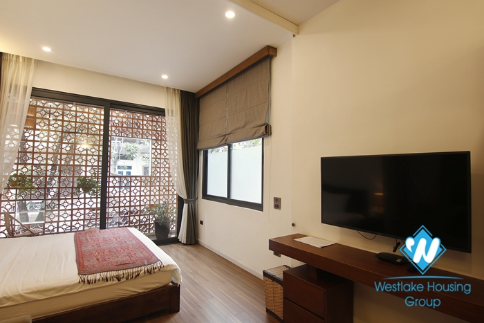 Studio apartment for rent in the center of Hai Ba Trung district next to Vincom Ba Trieu
