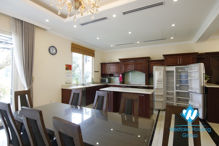 Villa for rent in Vinhome Riverside, Long Bien district.