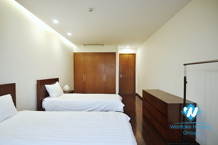 Duplex 2+ bedroom apartment with lake view for rent in Xuan Dieu,Tay Ho