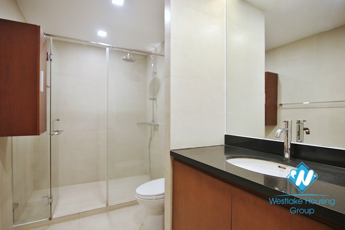 Duplex 2+ bedroom apartment with lake view for rent in Xuan Dieu,Tay Ho