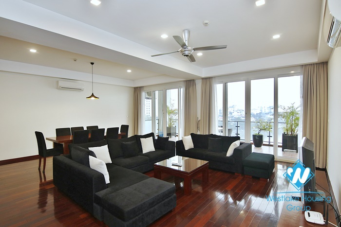 Duplex 2+ bedroom apartment with lake view for rent in Xuan Dieu,Tay Ho