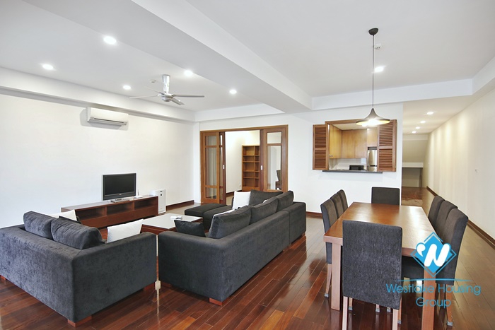 Duplex 2+ bedroom apartment with lake view for rent in Xuan Dieu,Tay Ho