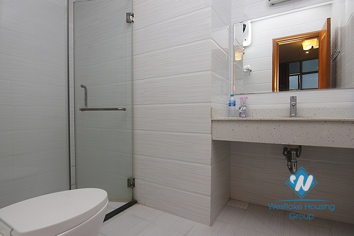 Spacious three bedrooms apartment for rent in Tran Duy Hung, Cau Giay