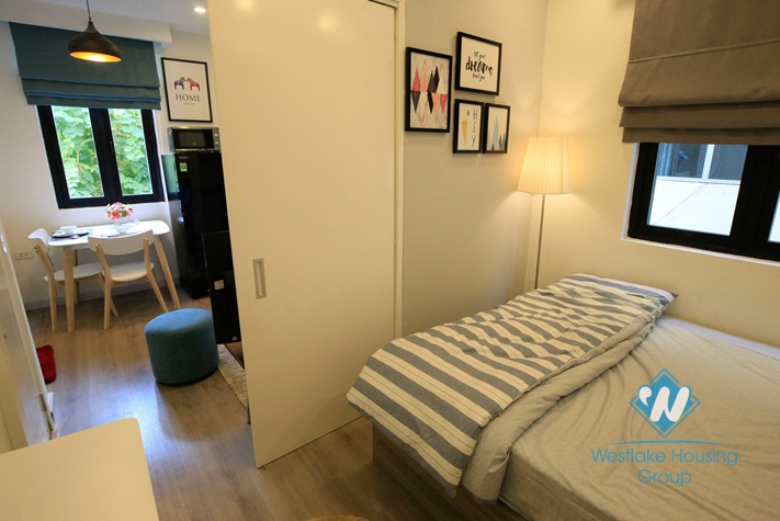 A cozy one bedroom apartment for rent in Ong Ich Khiem, Ba Dinh