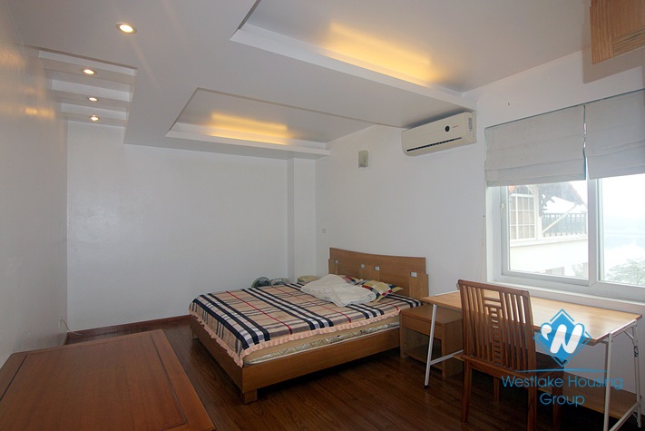 A spacious and brightly 2 bedroom apartment for rent in Xuan dieu, Tay ho, Hanoi