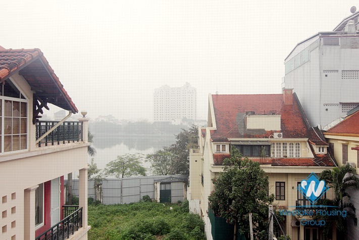 A spacious and brightly 2 bedroom apartment for rent in Xuan dieu, Tay ho, Hanoi