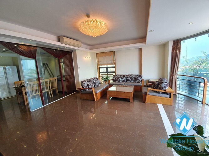 Spacious three bedrooms apartment for rent in Doi Can, Ba Dinh