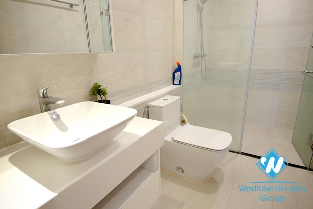 A cheerful, bright 2 bedroom apartment for rent in Vinhomes Metropolis