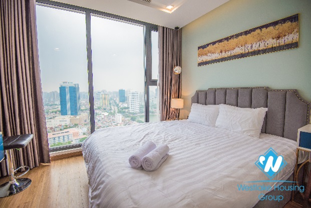 A cheerful, bright 2 bedroom apartment for rent in Vinhomes Metropolis