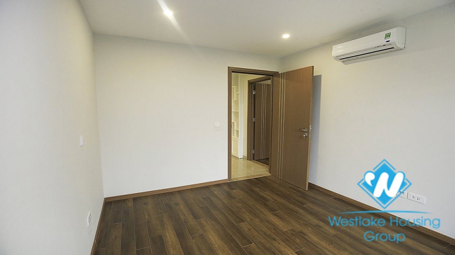 A new, stylish 3 bedroom apartment in Ciputra L Tower for rent