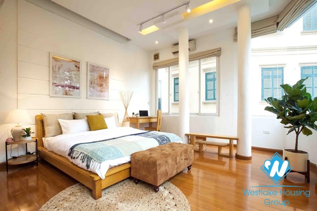 A picturesque 2 bedroom apartment for rent in Truc Bach Island, Ba Dinh