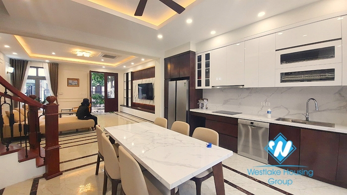 Quality new house for rent in Vinhome Harmony Long Bien
