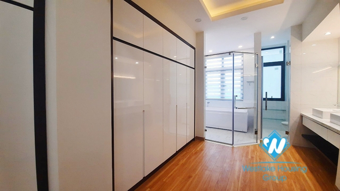 Quality new house for rent in Vinhome Harmony Long Bien