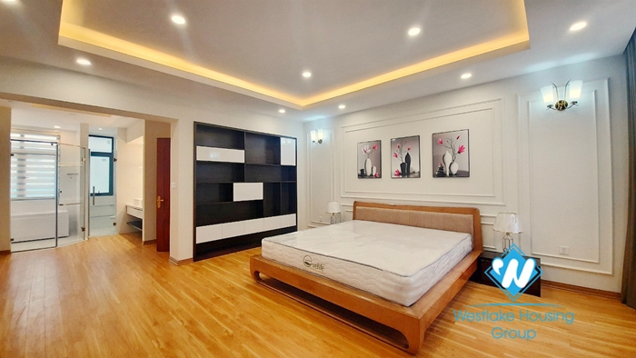 Quality new house for rent in Vinhome Harmony Long Bien