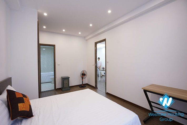 An Spacious apartment  for lease in Linh Lang street