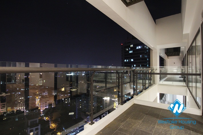 Flashy and luxury duplex with 4 bedroom for rent in Ha Noi Aqua Central, Yen Phu, Hoan Kiem