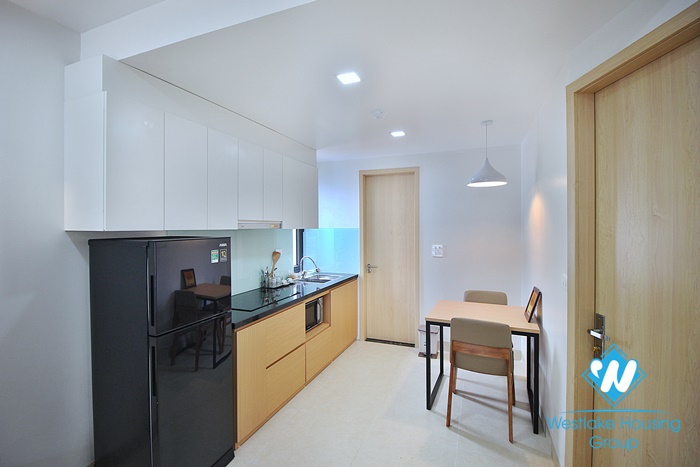 Newly and bright studio for rent in Xuan dieu, Tay ho, Ha noi