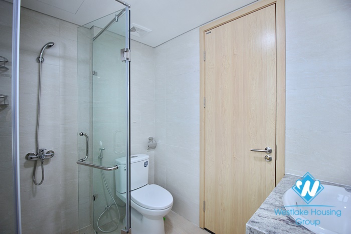 Newly and bright studio for rent in Xuan dieu, Tay ho, Ha noi