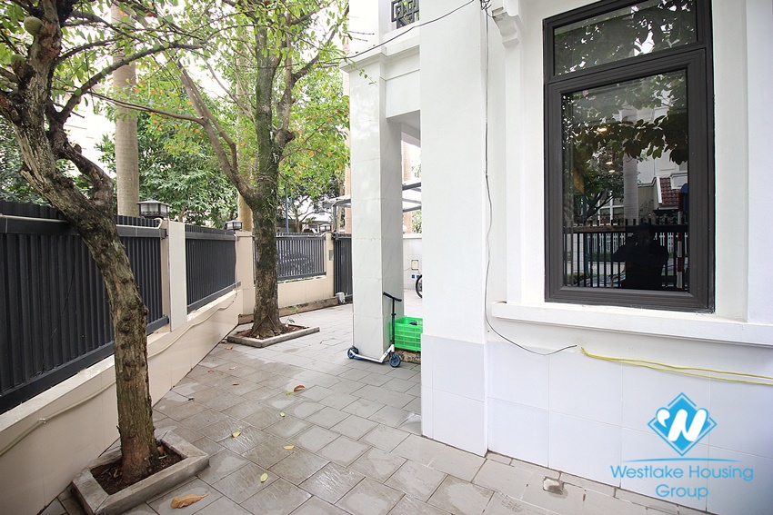 A bright and spacious 3 bedroom villa in Ciputra for rent 