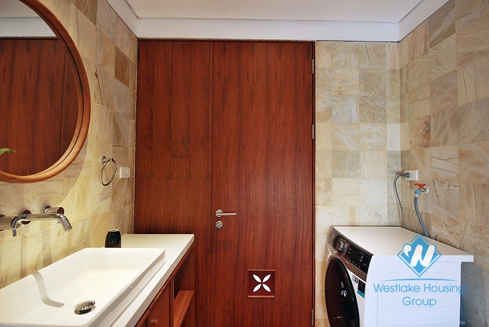 Stunning lake view apartment with 2 bedrooms for rent inTay Ho District