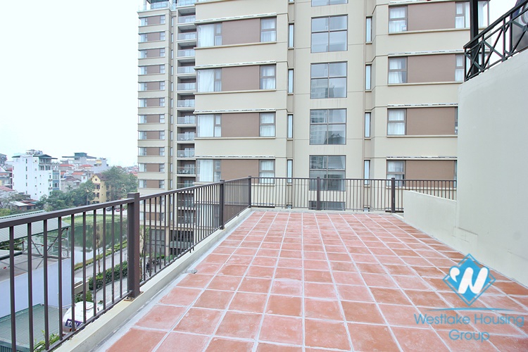 A brand new and bright studio for rent in Dang Thai Mai st, Tay Ho, Ha Noi