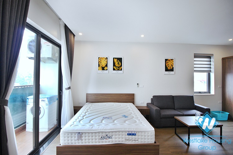 A newly studio for rent in Dang Thai Mai street, Tay Ho