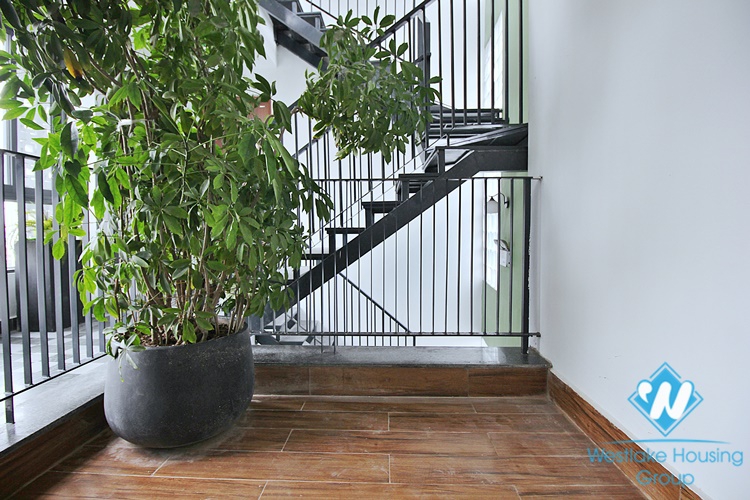 A brightly studio for rent in Au Co street, Tay Ho, Ha Noi