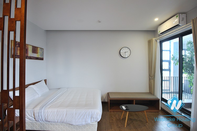 A brightly studio for rent in Au Co street, Tay Ho, Ha Noi