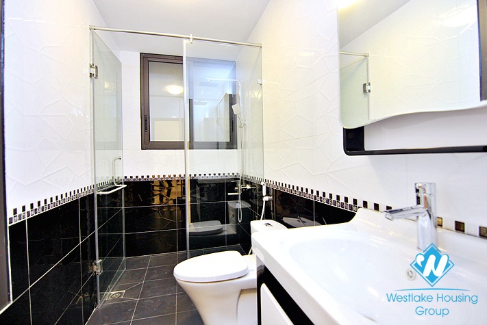 Cheap spacious one bedroom apartment for lease on Au Co street, Tay Ho, Hanoi