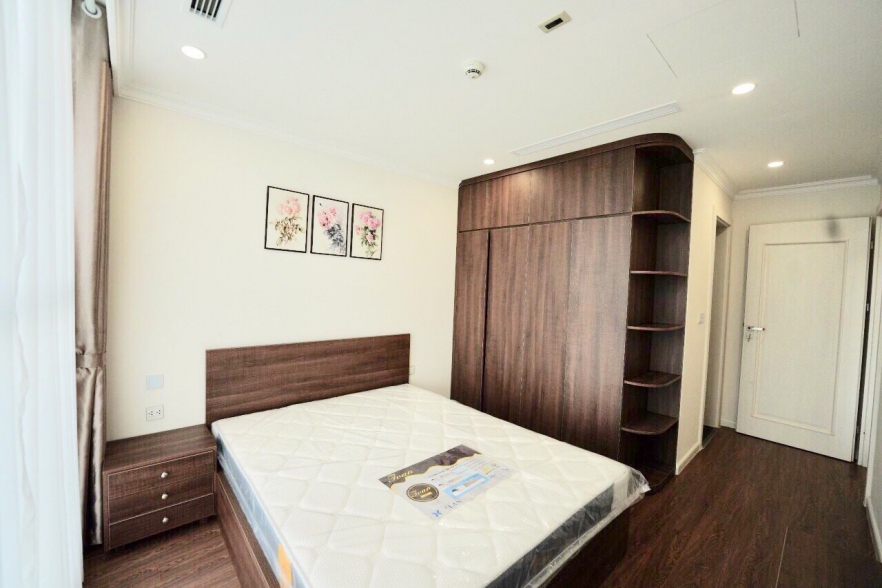 A good 2 bedroom apartment for rent in Sunshine riverside, Tay ho, Hanoi