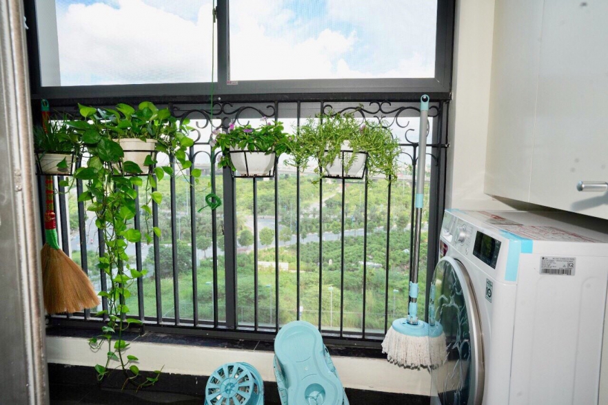 A good 2 bedroom apartment for rent in Sunshine riverside, Tay ho, Hanoi