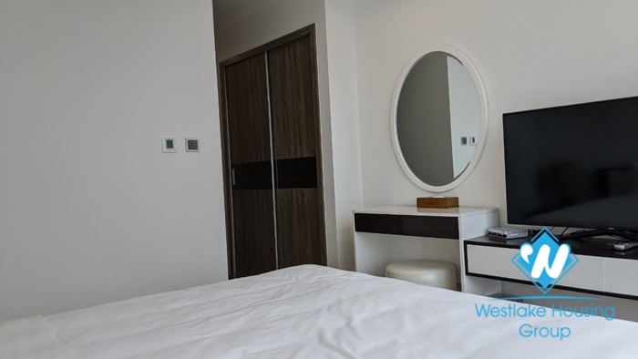 A blissful 2 bedroom apartment for rent in Vinhomes Metropolis, Ba Dinh