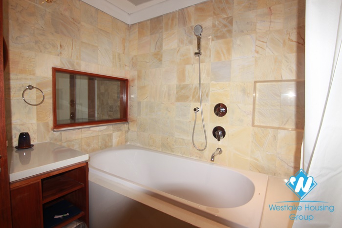 High quality 2 bedroom apartment with lake view for rent in Tay Ho, Ha Noi